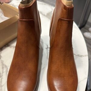 Size 11 - B.O.C. Women’s Blakelynn Tan Boots Ankle Boots